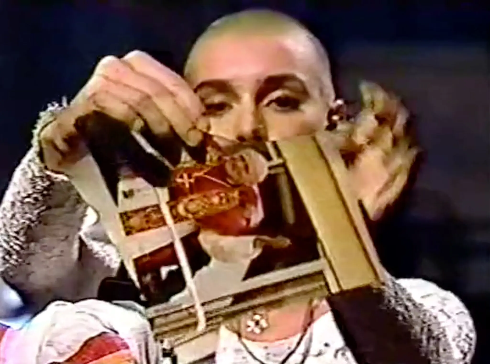 Sinéad O'Connor – Sacrifice Lyrics