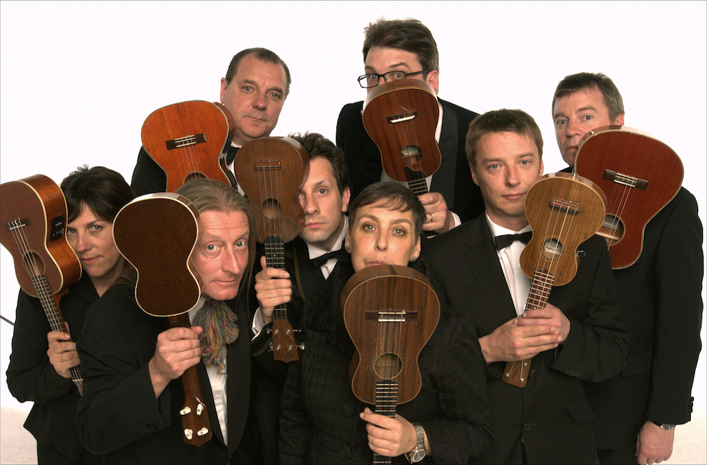 Et hundrede år chauffør tag på sightseeing 5-Date Irish Tour for Ukulele Orchestra Pioneers | The Journal of Music