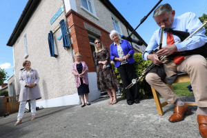 Plaque Unveiled for Uilleann Piper Leo Rowsome