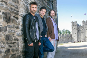 TWILIGHT SESSIONS PRESENT HOTHOUSE FLOWERS