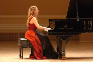 Russian Pianist Katya Grineva Returns to Carnegie with A Classical Holiday Concert