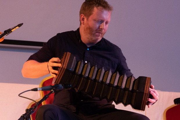 Cormac Begley, Edwina Guckian, Dónal Lunny, Andy Irvine and Ríoghnach Connolly for ITMA Drawing From the Well Concert