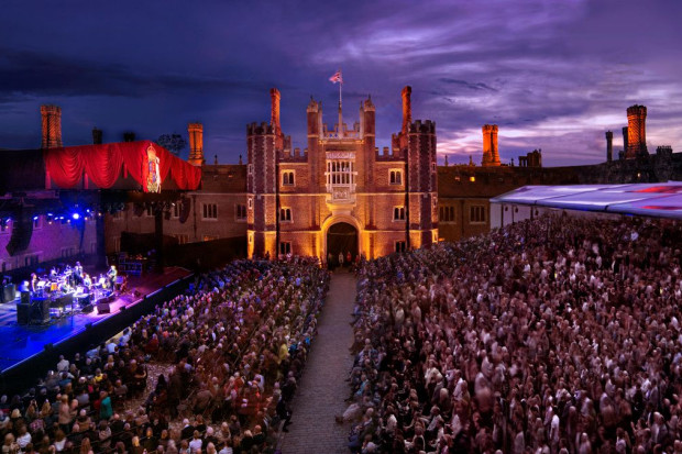 Hampton Court Palace Festival 2022 – Crowded House