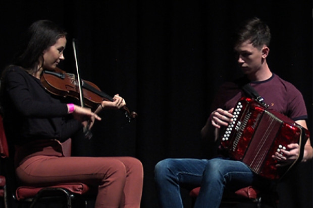 Trad@Lunch 2022 - Ava & Aaron Glancy Trad@Lunch 2022 - Ava & Aaron Glancy