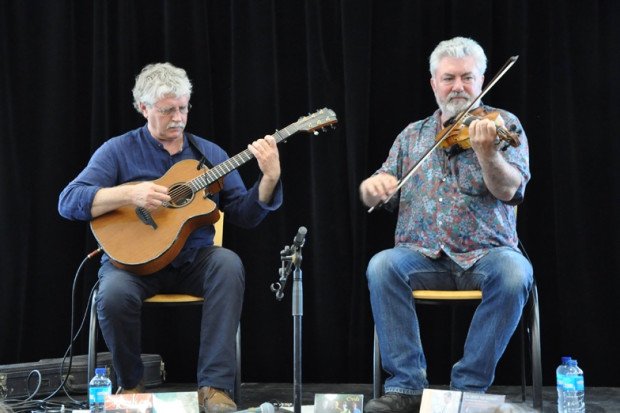 Gerry O&#039;Connor and Gilles le Bigot- Irish Fiddle, Breton Guitar