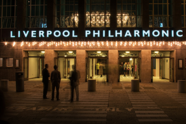 Royal Liverpool Philharmonic Orchestra conducted Stephanie Childress with tenor Peter Hoare