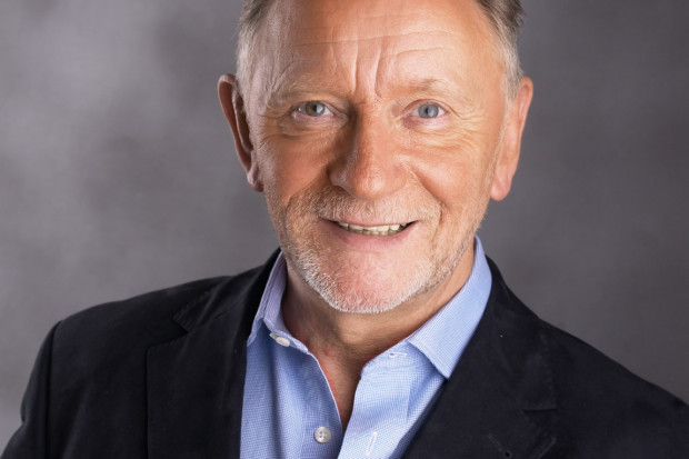 ‘Up Close and Personal with Phil Coulter’, featuring special guests George Hutton and Geraldine Branagan and three Intimate Concerts &amp; LIVE STREAM Concert