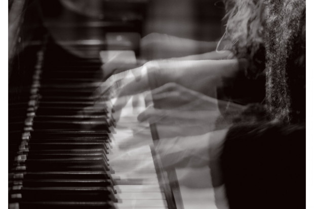 Sylvie Courvoisier solo piano